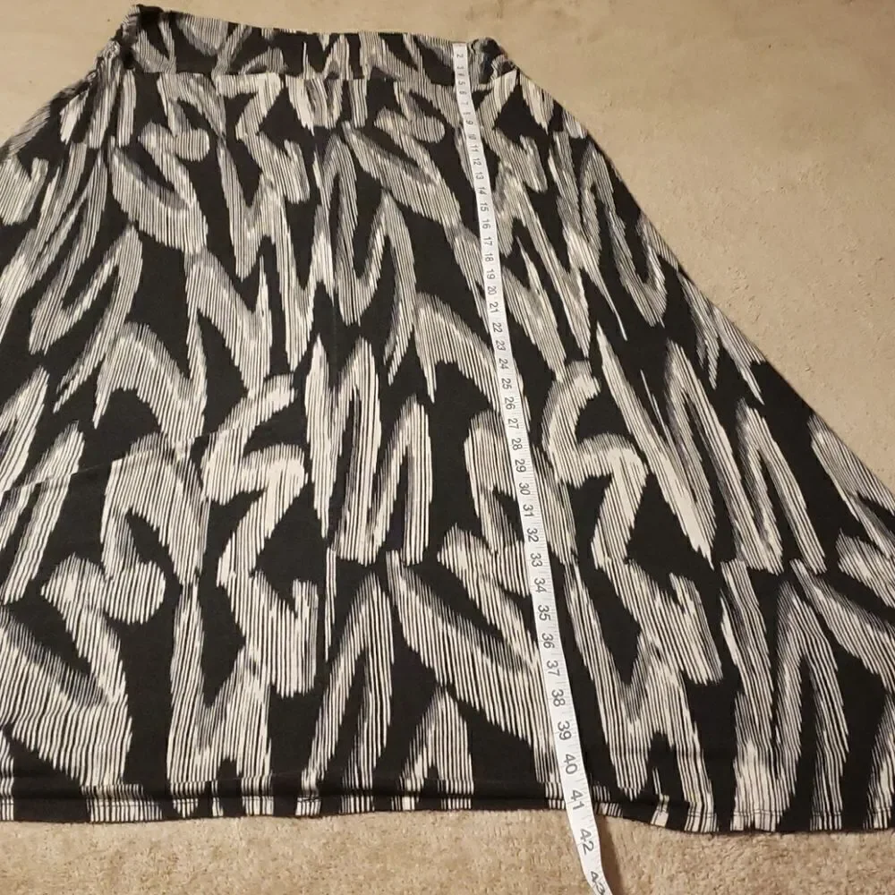 WORTHINGTON Maxi skirt. Black and tan